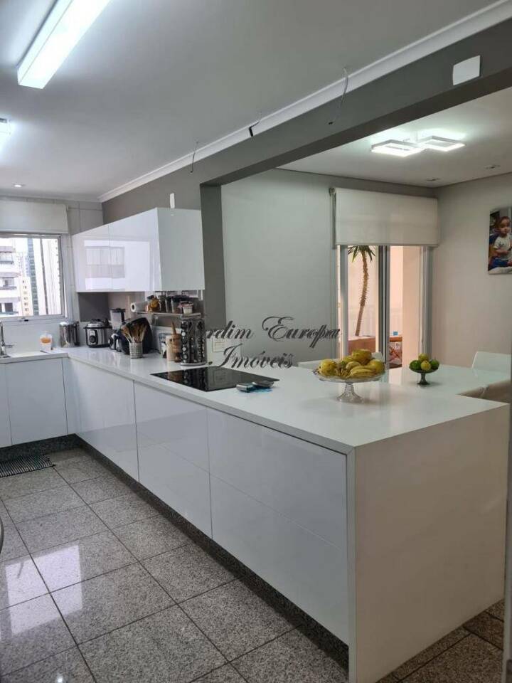 Apartamento à venda com 4 quartos, 310m² - Foto 12