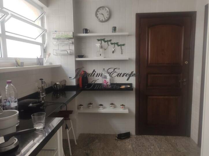 Apartamento à venda e aluguel com 3 quartos, 138m² - Foto 17