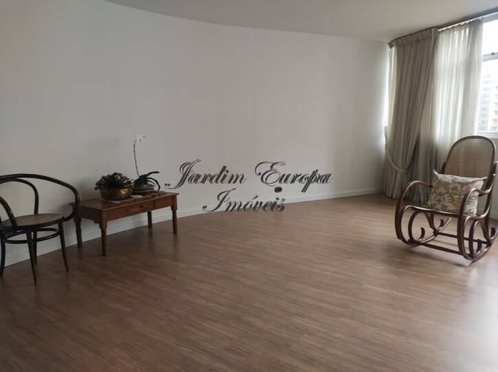 Apartamento à venda com 3 quartos, 178m² - Foto 2