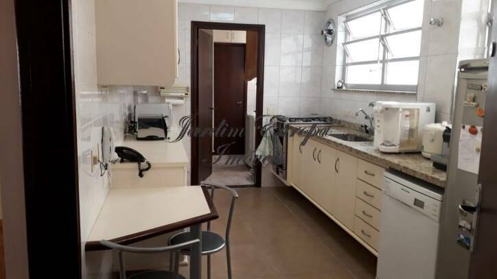 Apartamento para alugar com 3 quartos, 138m² - Foto 10