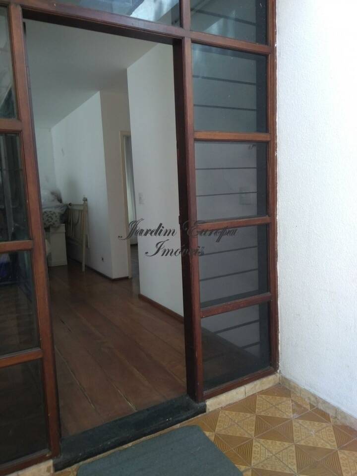 Casa à venda com 3 quartos, 300m² - Foto 3