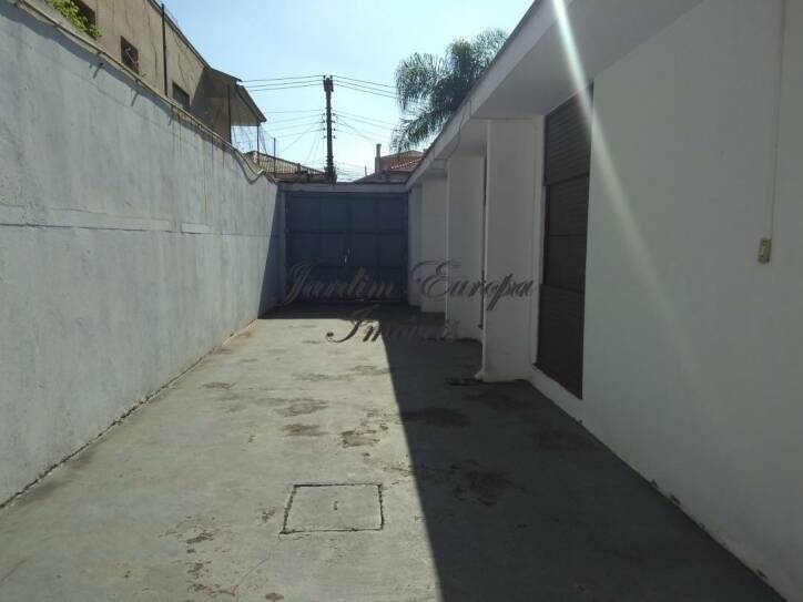 Casa à venda com 3 quartos, 300m² - Foto 7