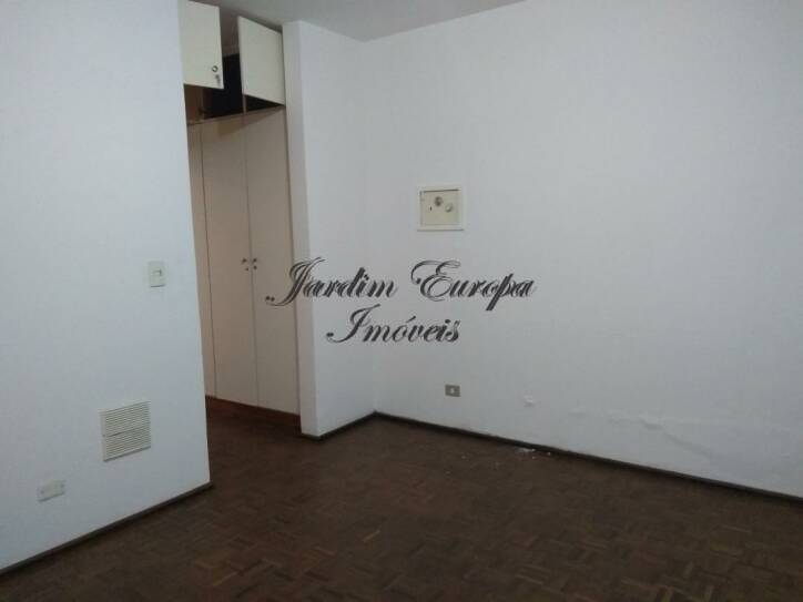 Casa à venda com 3 quartos, 300m² - Foto 10