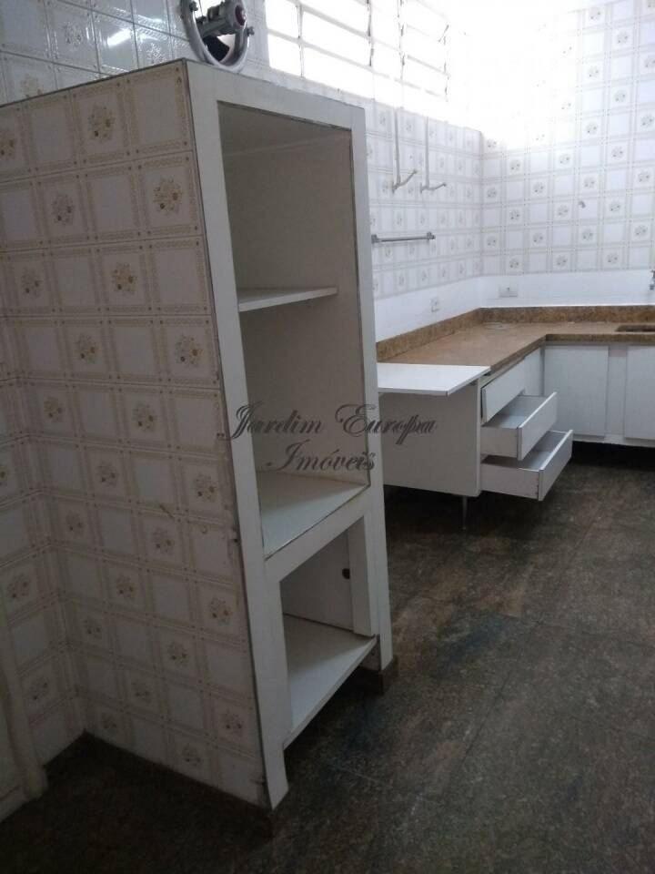 Casa à venda com 3 quartos, 300m² - Foto 20