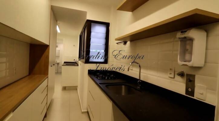 Apartamento à venda e aluguel com 3 quartos, 130m² - Foto 8