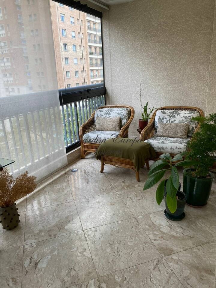 Apartamento à venda e aluguel com 4 quartos, 208m² - Foto 4