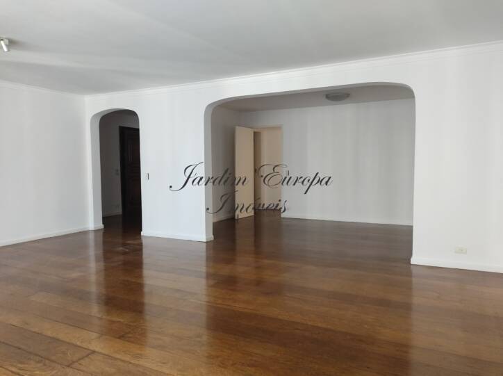 Apartamento para alugar com 3 quartos, 236m² - Foto 2