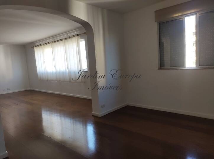 Apartamento para alugar com 3 quartos, 236m² - Foto 5