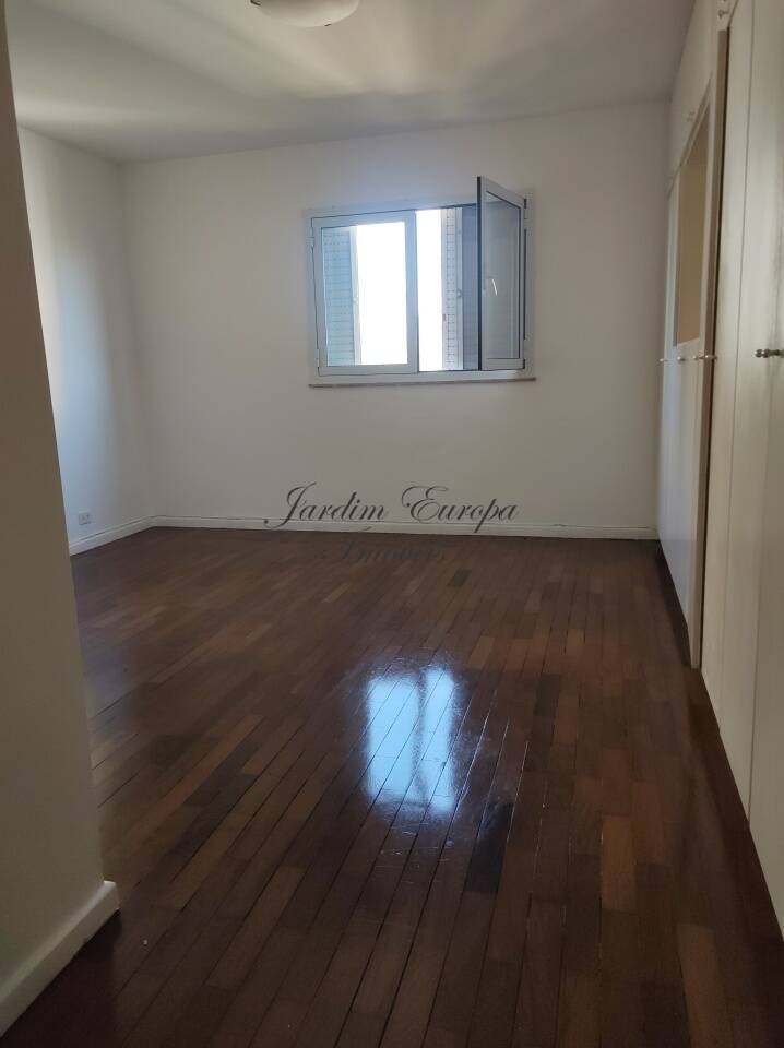 Apartamento para alugar com 3 quartos, 236m² - Foto 18