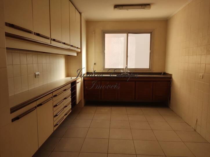 Apartamento para alugar com 3 quartos, 236m² - Foto 23