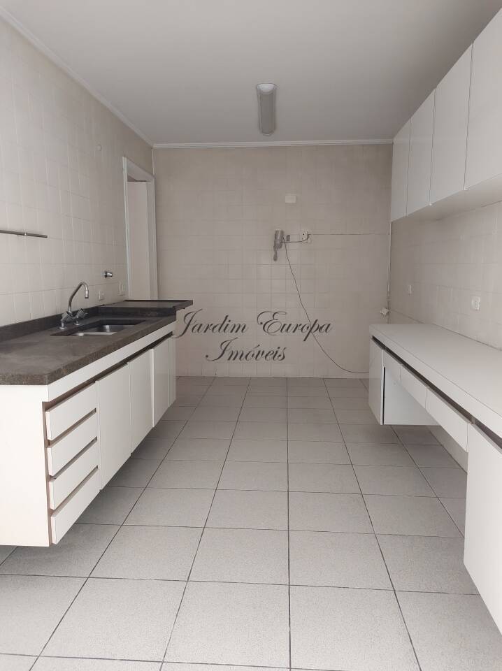 Apartamento para alugar com 3 quartos, 236m² - Foto 24