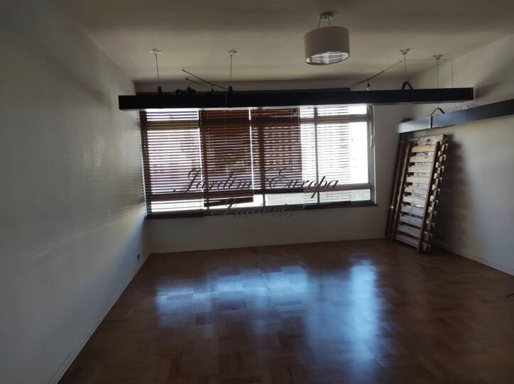 Apartamento para alugar com 3 quartos, 147m² - Foto 1