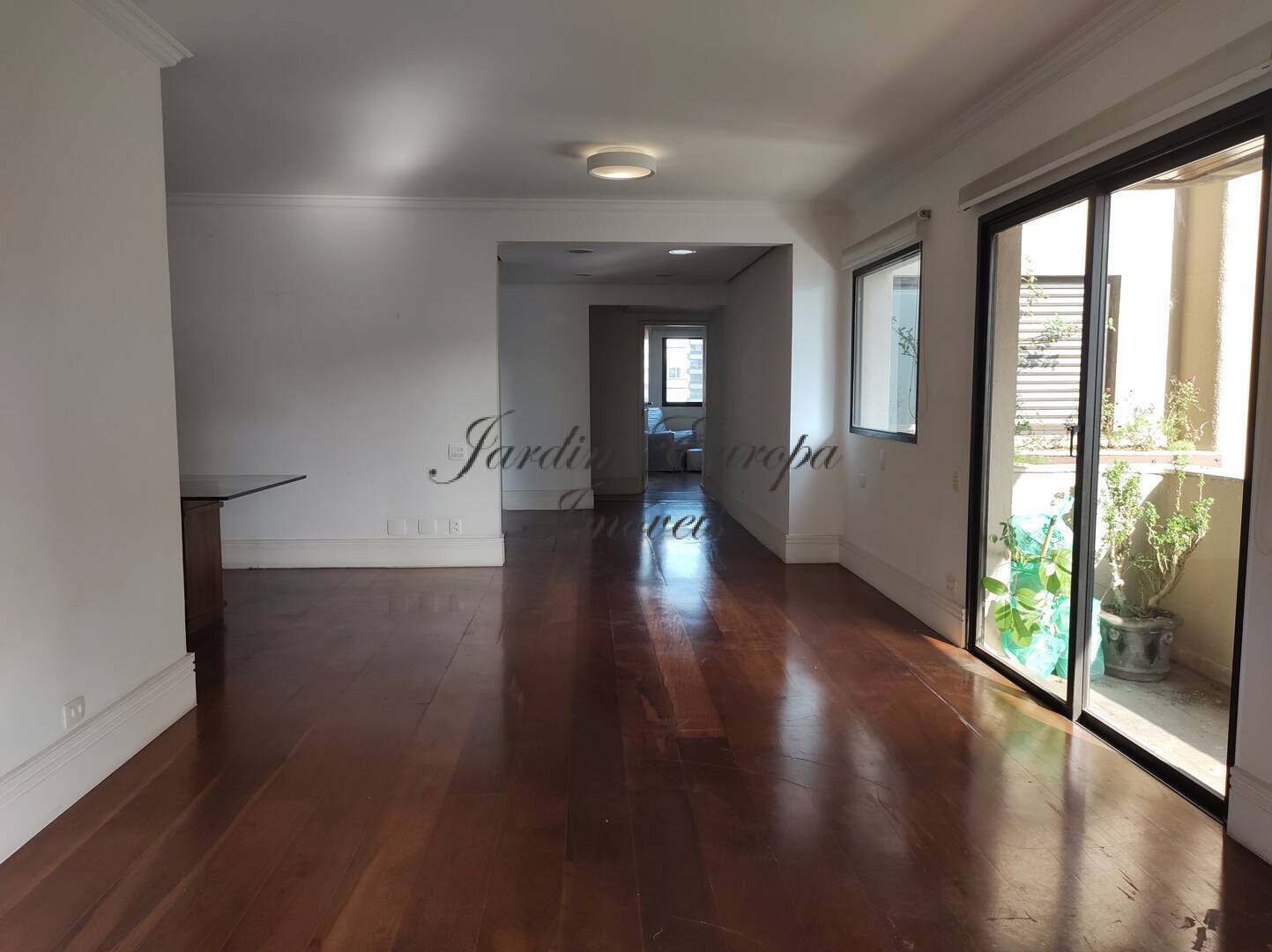 Apartamento à venda e aluguel com 3 quartos, 220m² - Foto 3