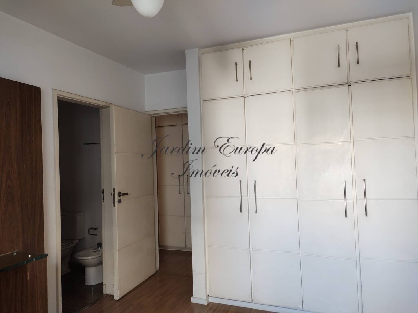 Apartamento à venda e aluguel com 3 quartos, 220m² - Foto 9