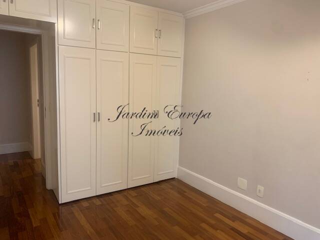 Apartamento à venda com 4 quartos, 196m² - Foto 14