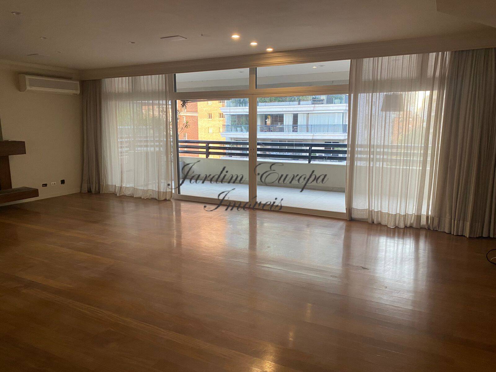 Apartamento para alugar com 3 quartos, 285m² - Foto 7