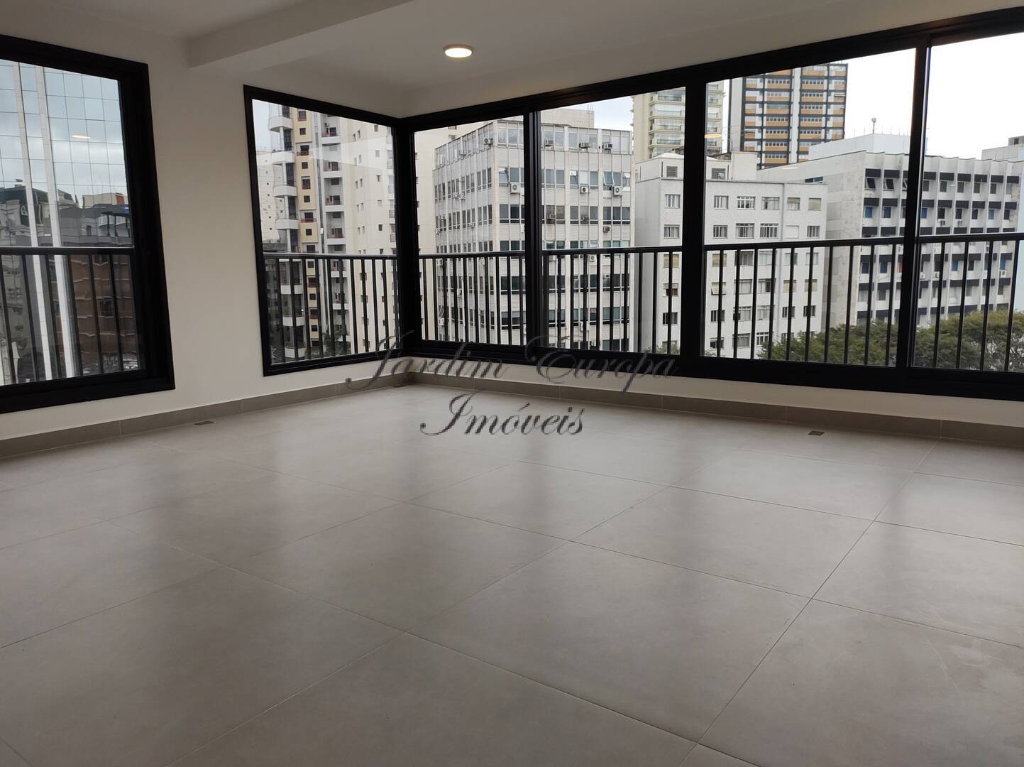 Apartamento para alugar com 3 quartos, 187m² - Foto 5