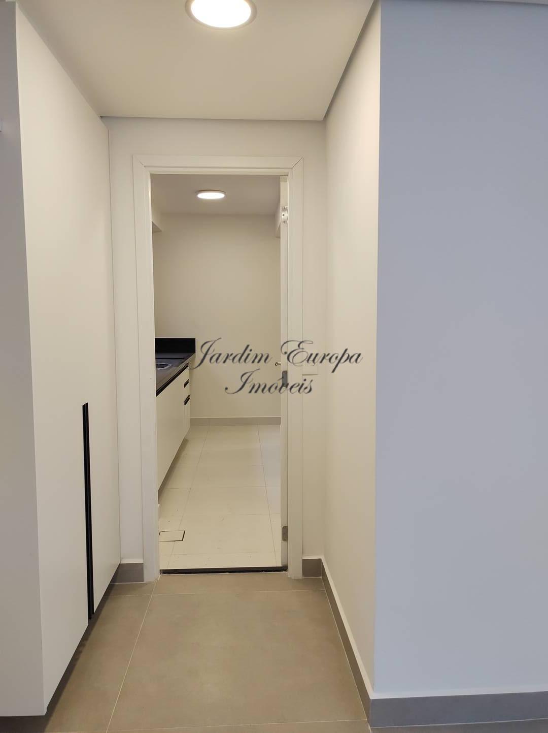 Apartamento para alugar com 3 quartos, 187m² - Foto 18