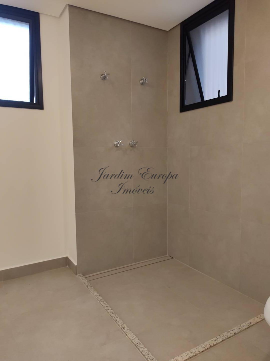 Apartamento para alugar com 3 quartos, 187m² - Foto 16