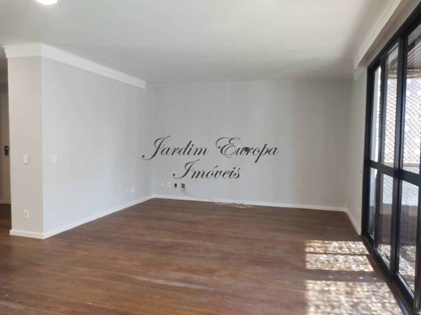 Apartamento para alugar com 3 quartos, 211m² - Foto 1