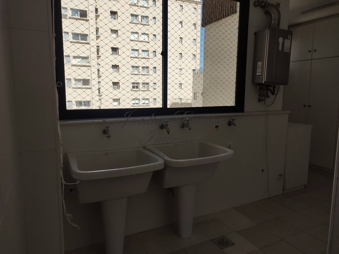 Apartamento para alugar com 3 quartos, 211m² - Foto 33