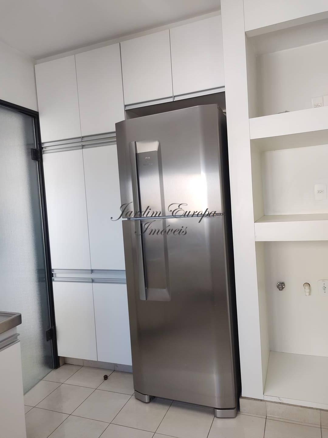 Apartamento para alugar com 3 quartos, 211m² - Foto 28