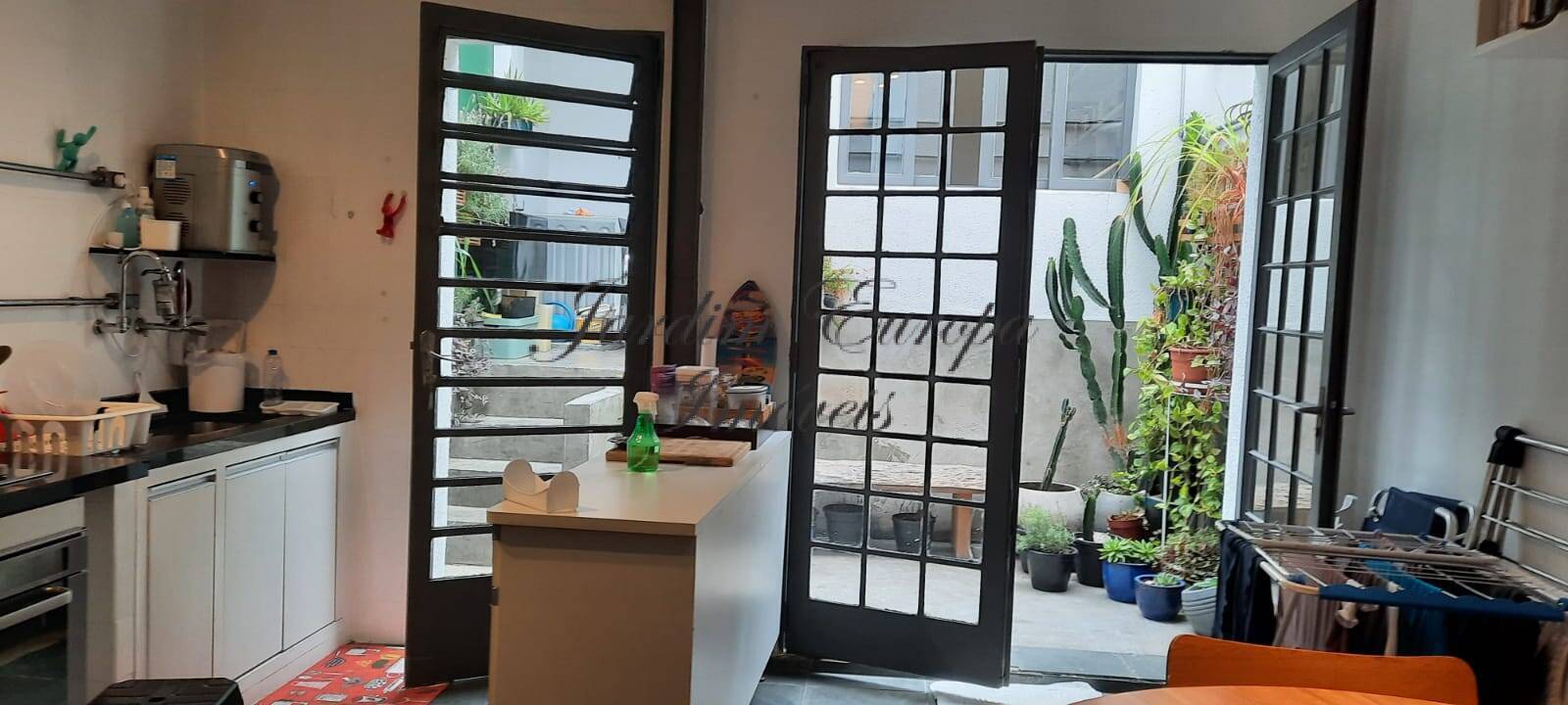 Casa à venda com 2 quartos, 120m² - Foto 3