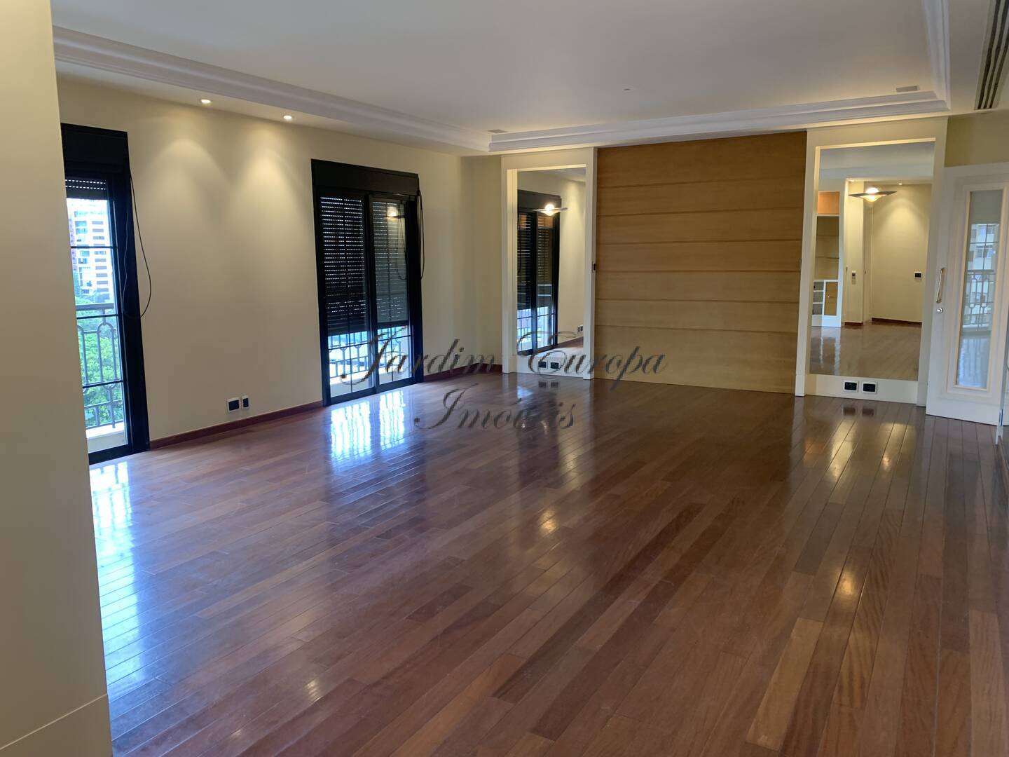 Apartamento à venda com 2 quartos, 320m² - Foto 11