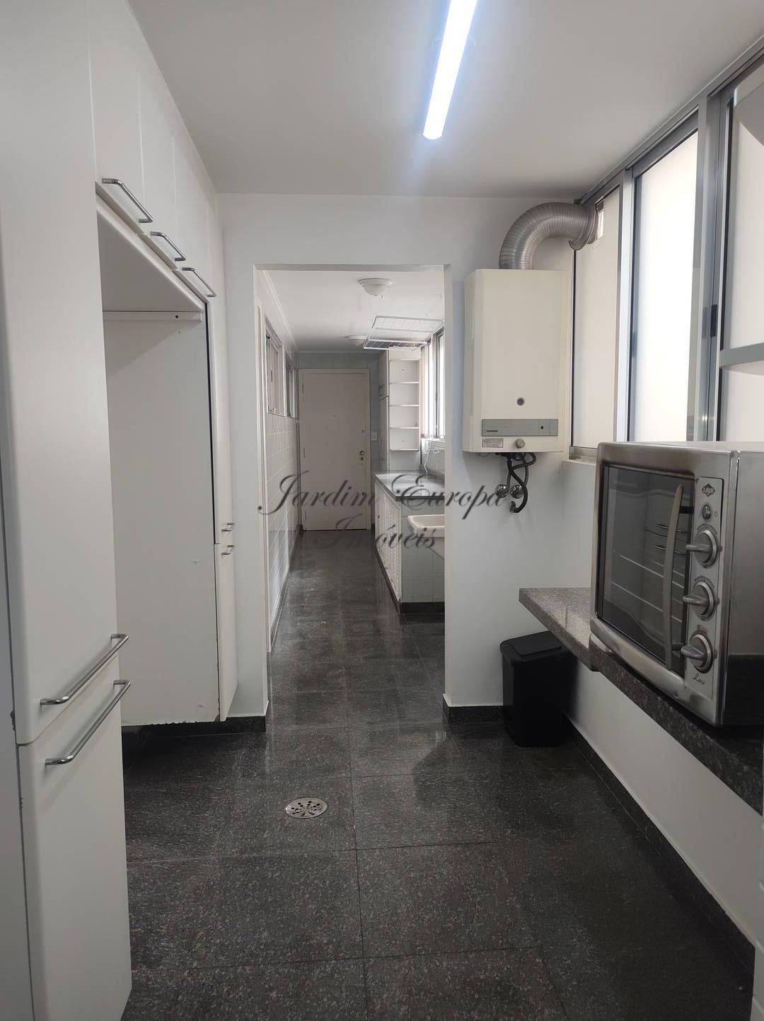 Apartamento à venda e aluguel com 3 quartos, 165m² - Foto 18