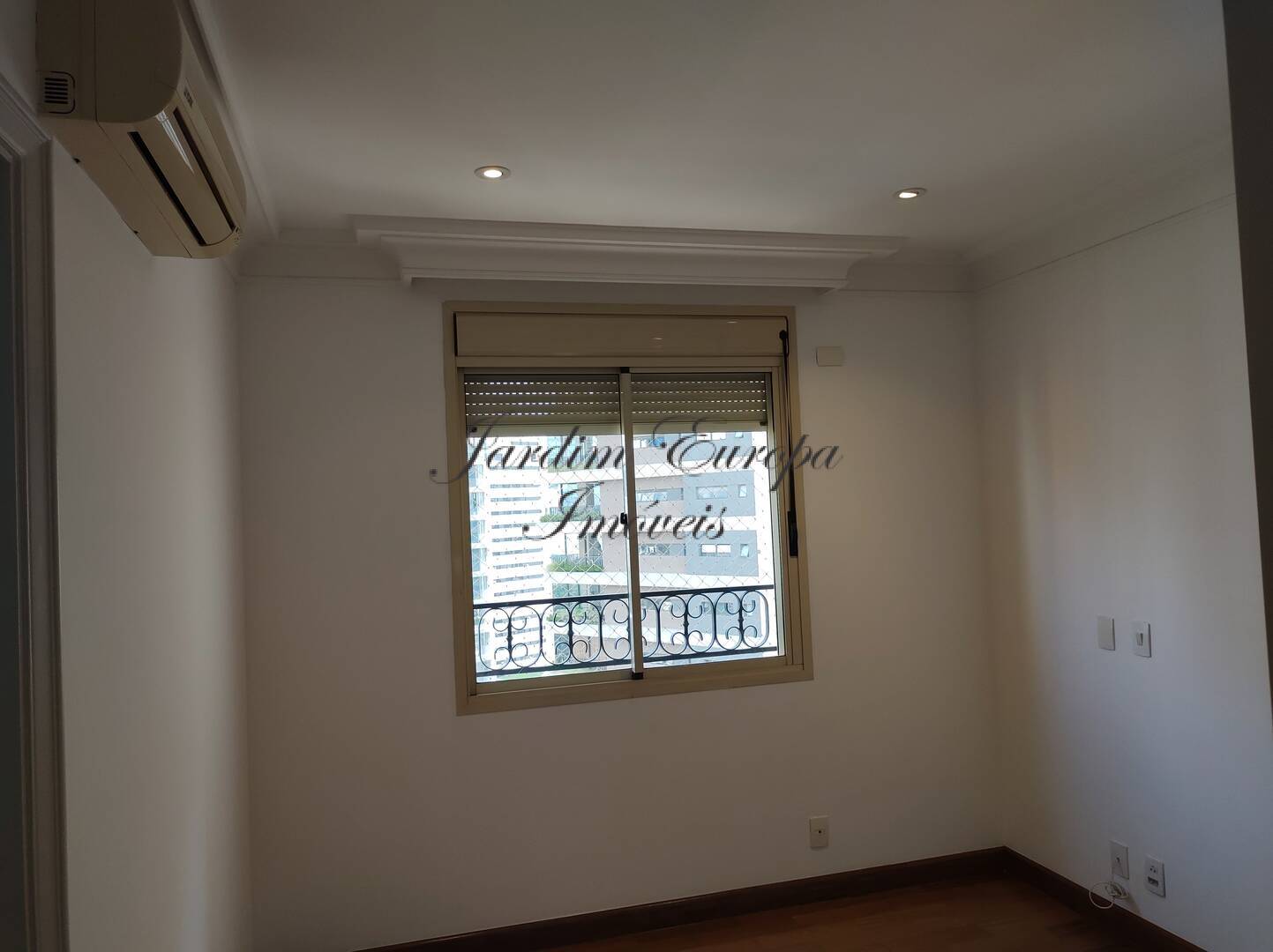 Apartamento para alugar com 4 quartos, 345m² - Foto 12