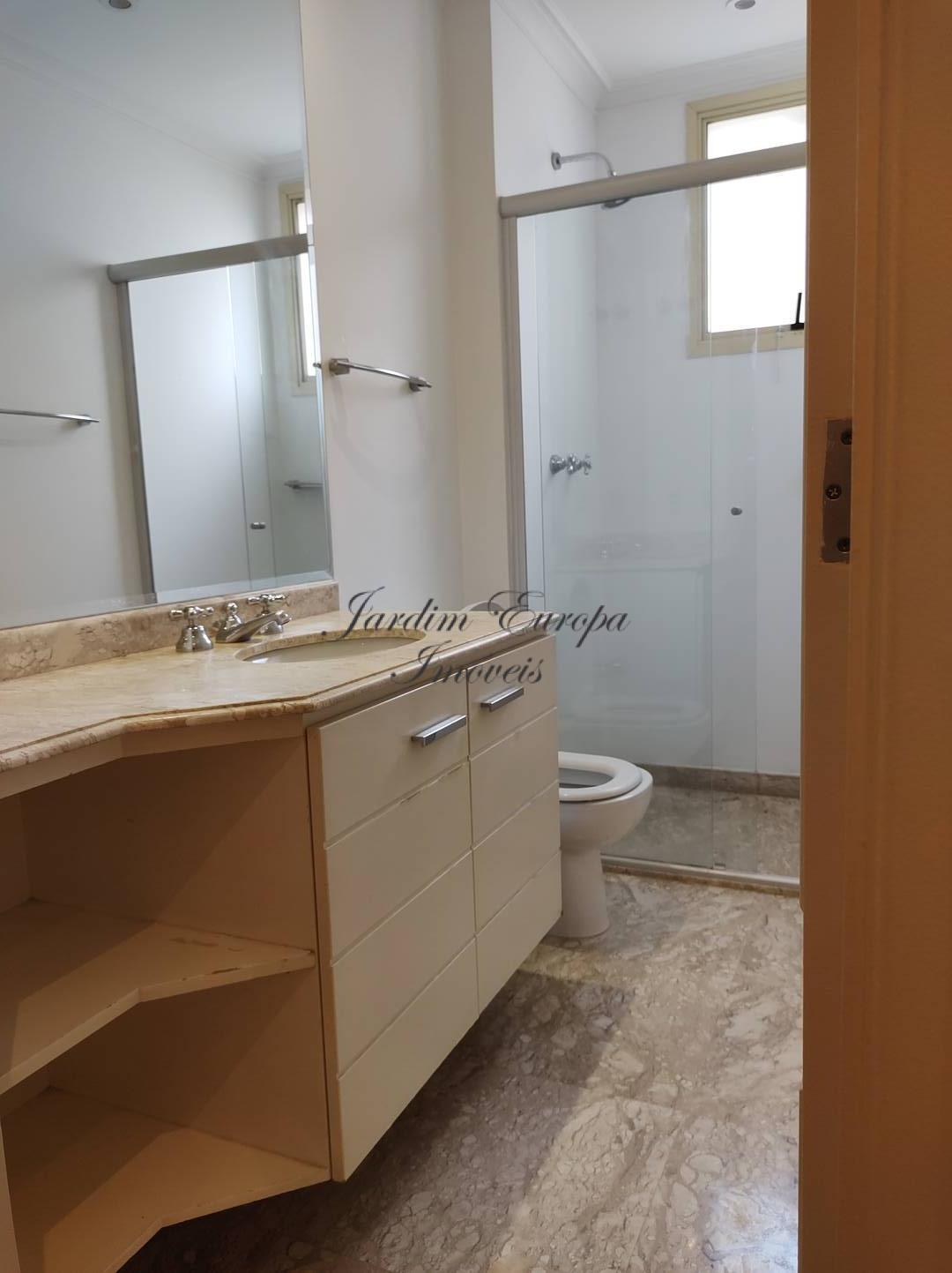 Apartamento para alugar com 4 quartos, 345m² - Foto 25