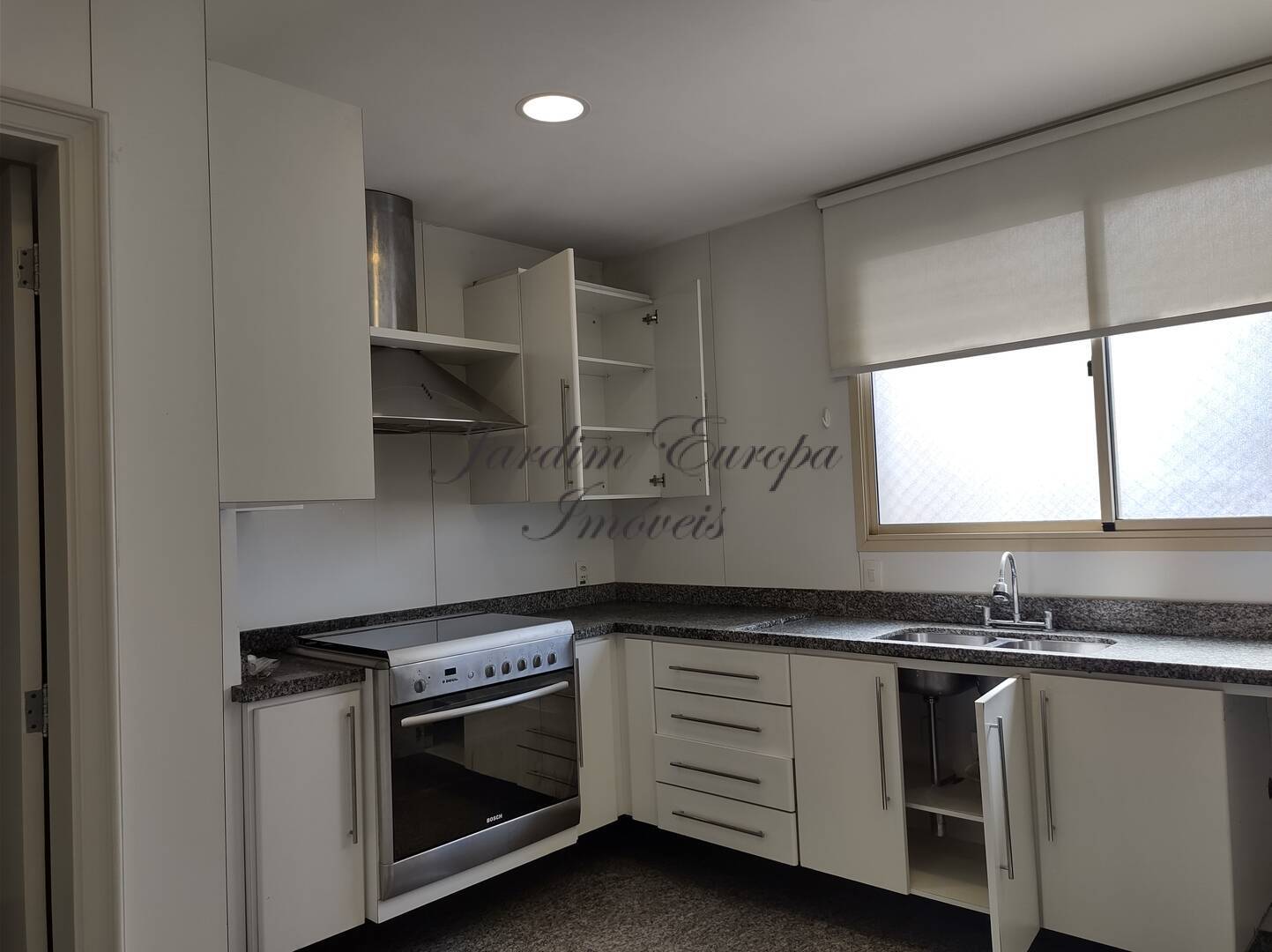 Apartamento para alugar com 4 quartos, 345m² - Foto 29