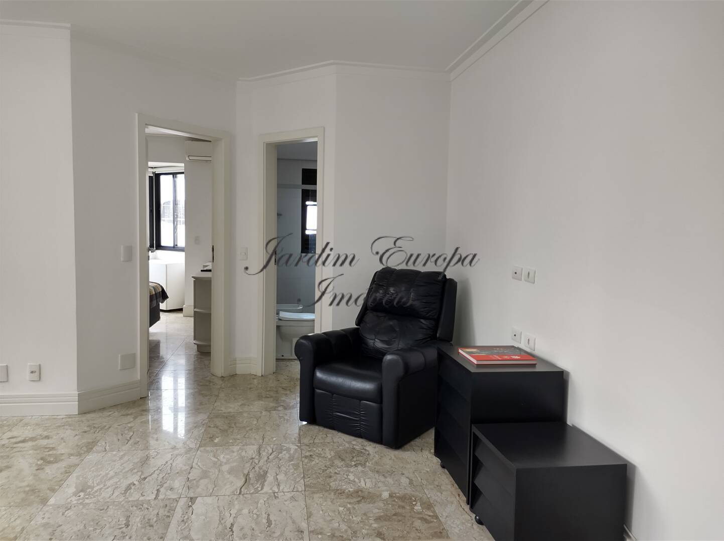 Apartamento para alugar com 1 quarto, 45m² - Foto 2