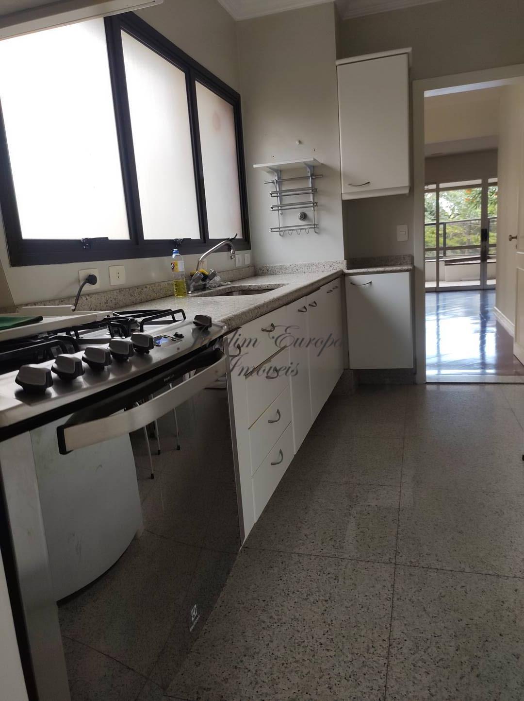 Apartamento para alugar com 3 quartos, 165m² - Foto 19