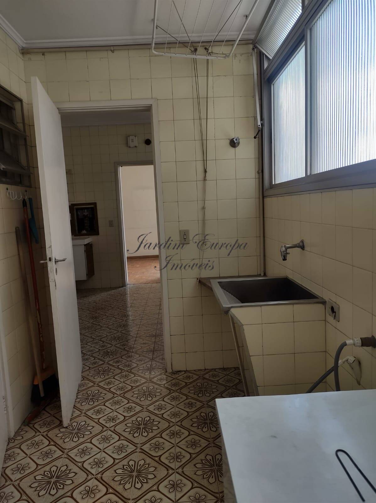 Apartamento à venda e aluguel com 3 quartos, 137m² - Foto 11