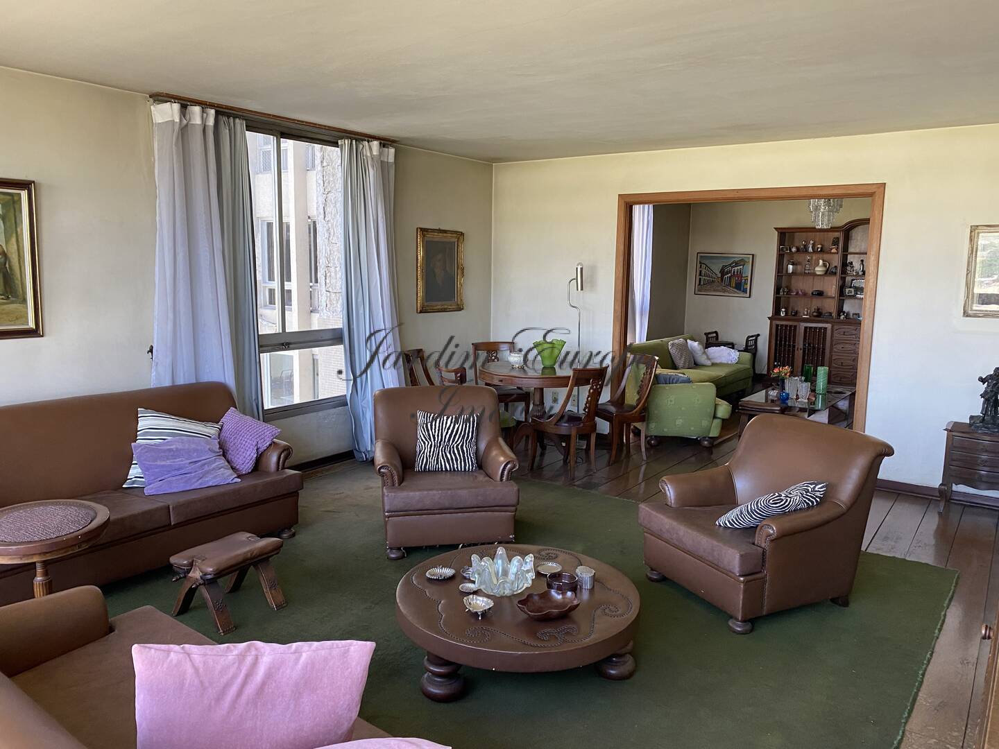 Apartamento à venda com 3 quartos, 280m² - Foto 2