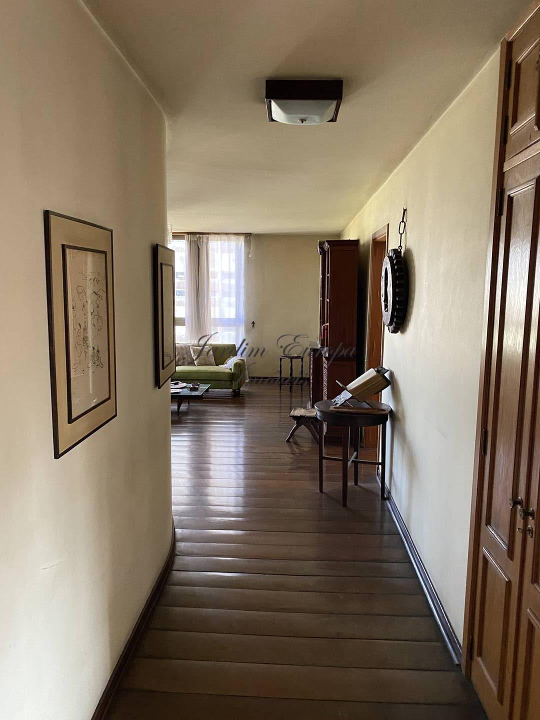 Apartamento à venda com 3 quartos, 280m² - Foto 4