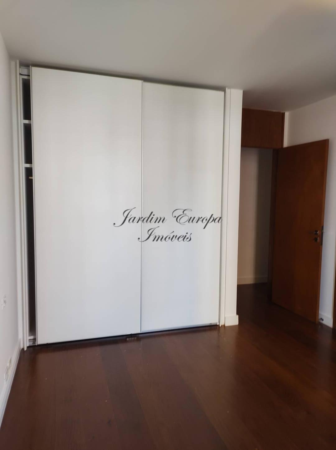 Apartamento para alugar com 3 quartos, 230m² - Foto 21