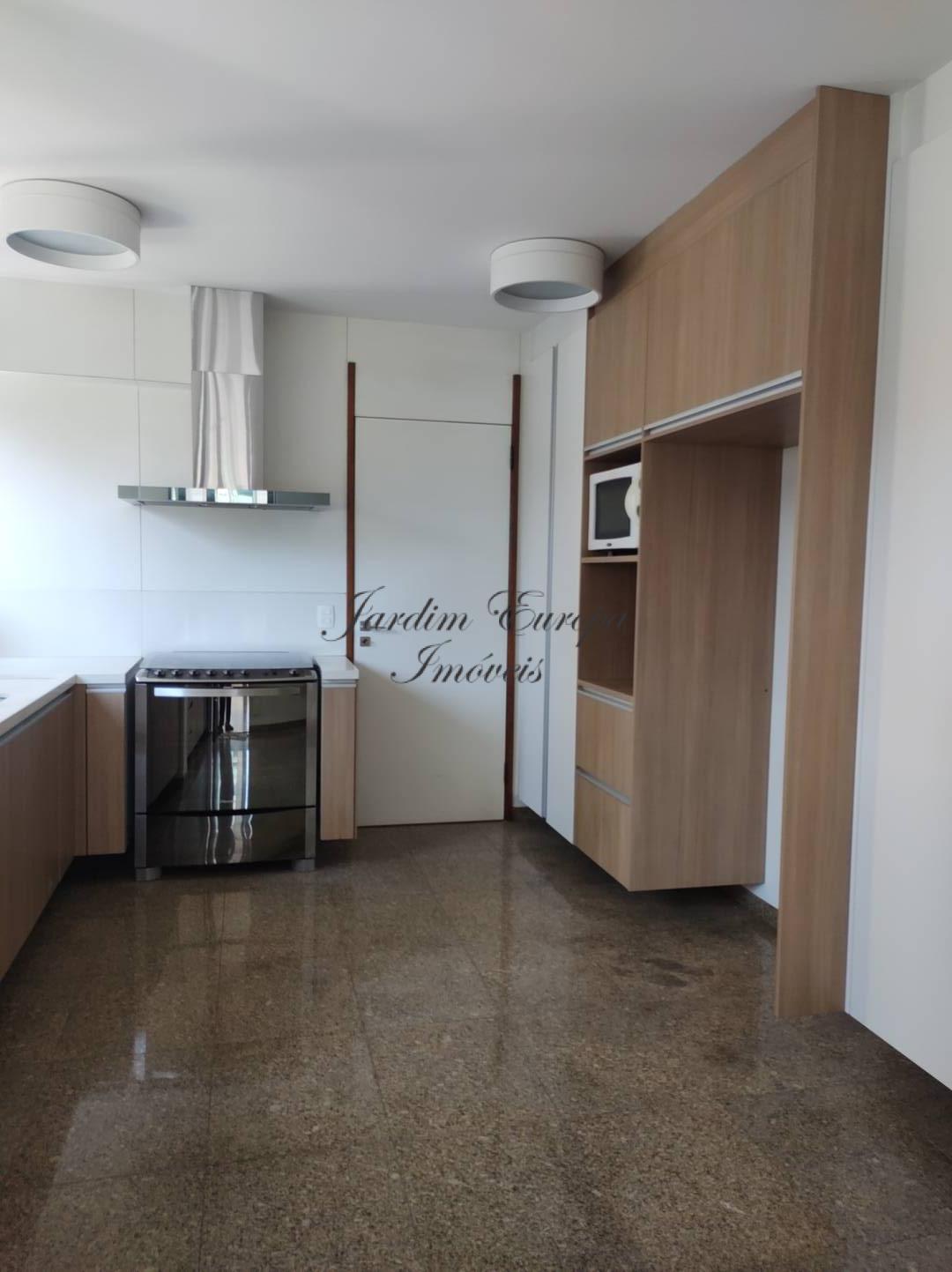 Apartamento para alugar com 3 quartos, 230m² - Foto 31