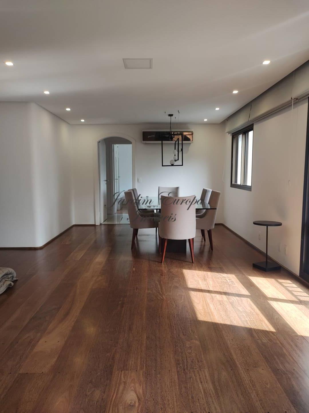 Apartamento para alugar com 2 quartos, 130m² - Foto 1