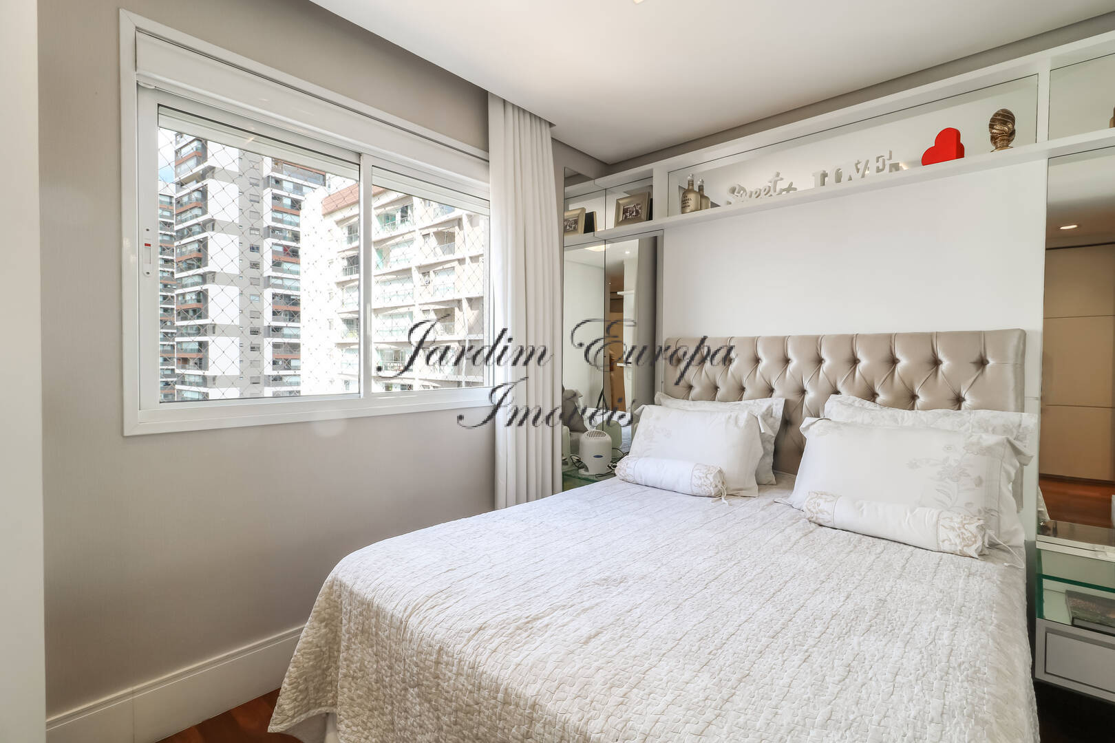 Apartamento à venda com 3 quartos, 134m² - Foto 32