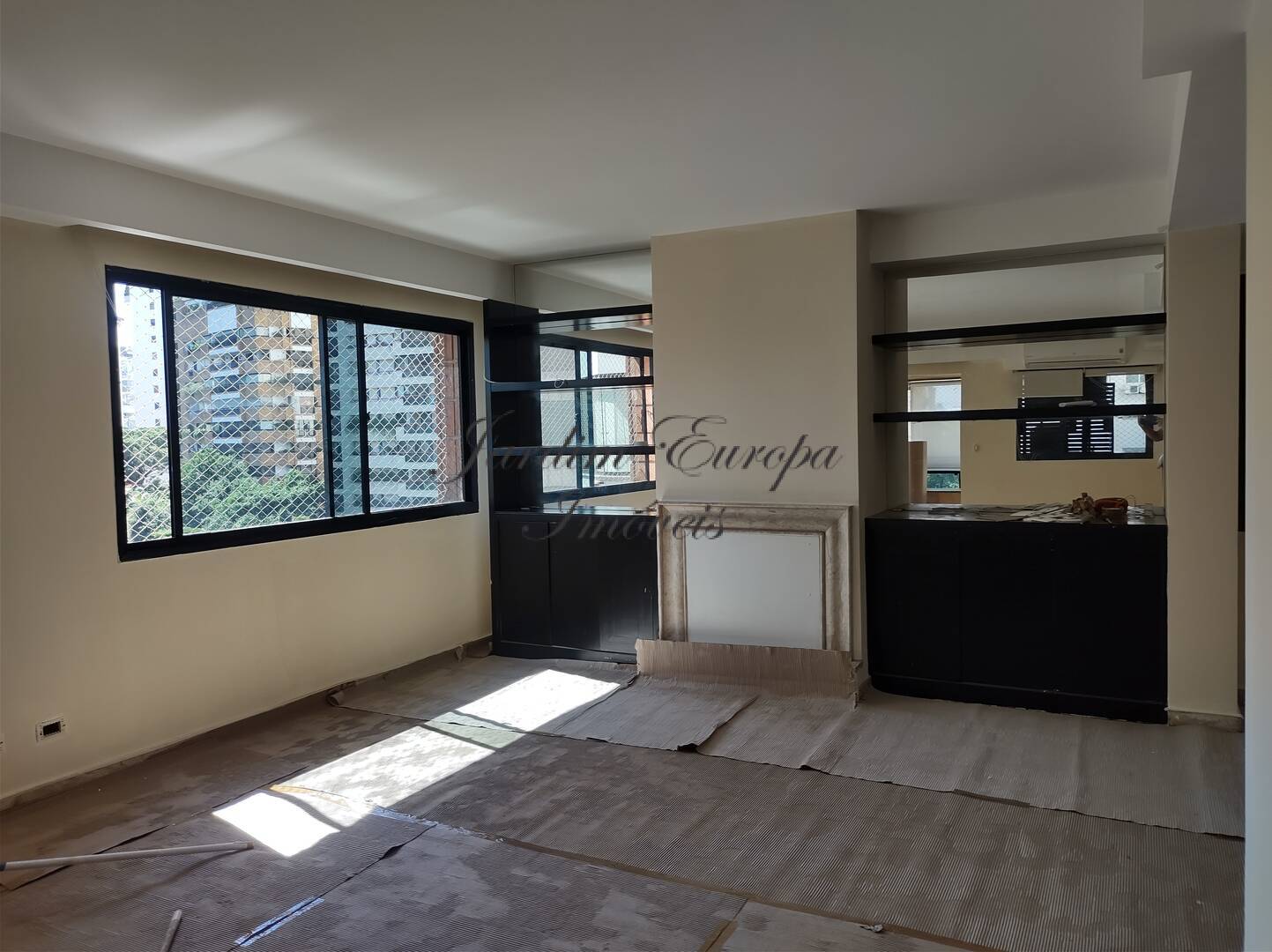 Apartamento à venda e aluguel com 3 quartos, 160m² - Foto 2