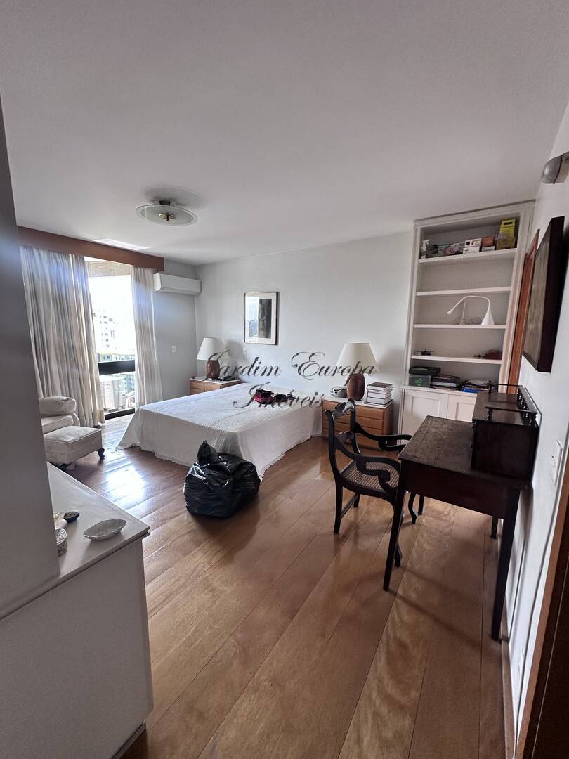 Apartamento à venda com 3 quartos, 280m² - Foto 16