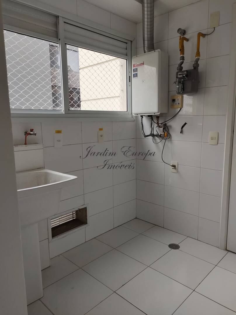 Apartamento para alugar com 3 quartos, 140m² - Foto 25