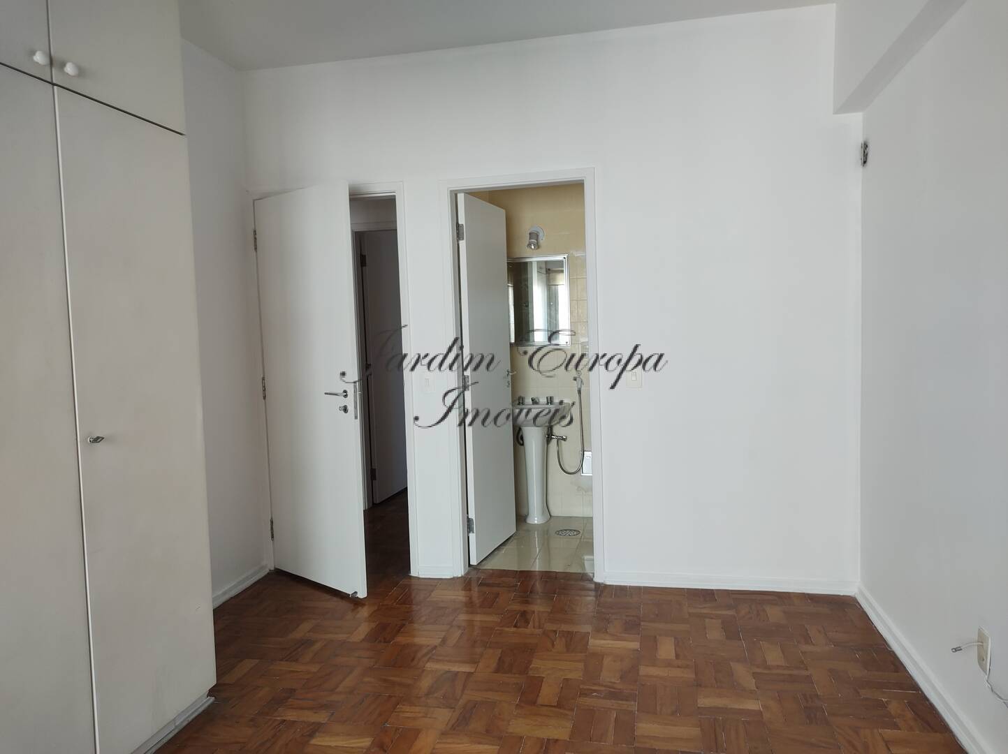 Apartamento à venda com 3 quartos, 124m² - Foto 8