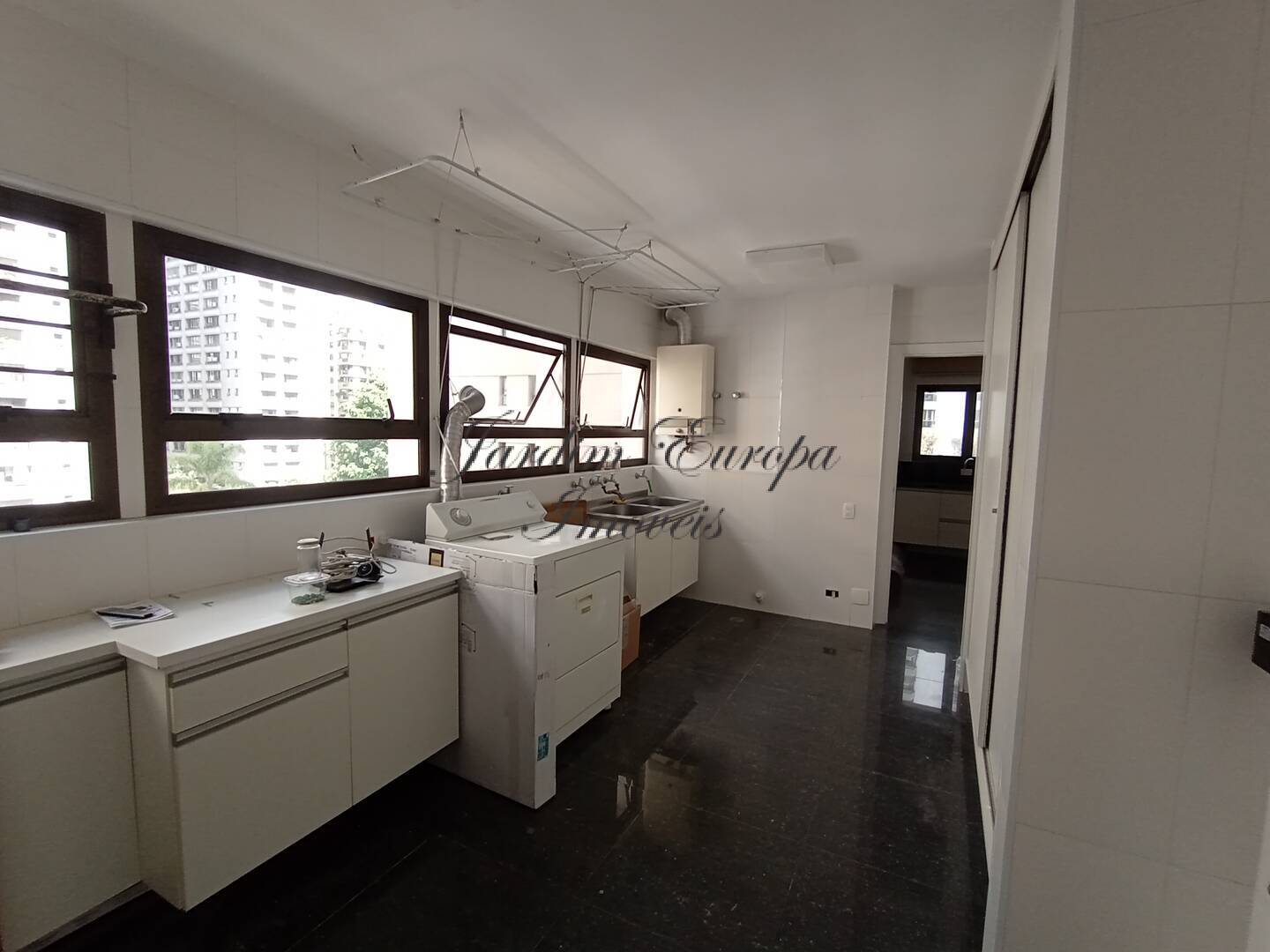 Apartamento para alugar com 3 quartos, 265m² - Foto 12