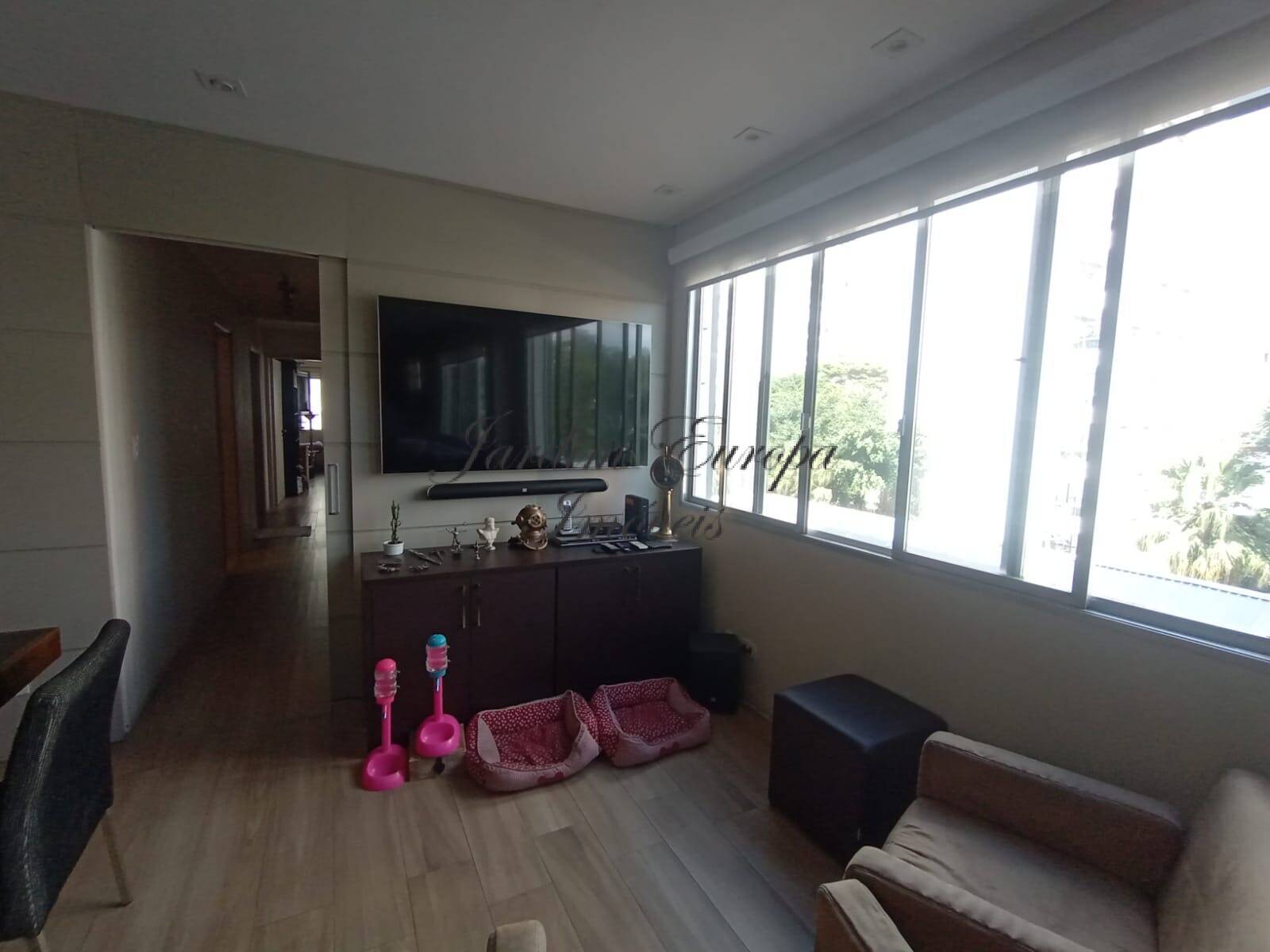 Apartamento à venda com 3 quartos, 142m² - Foto 9