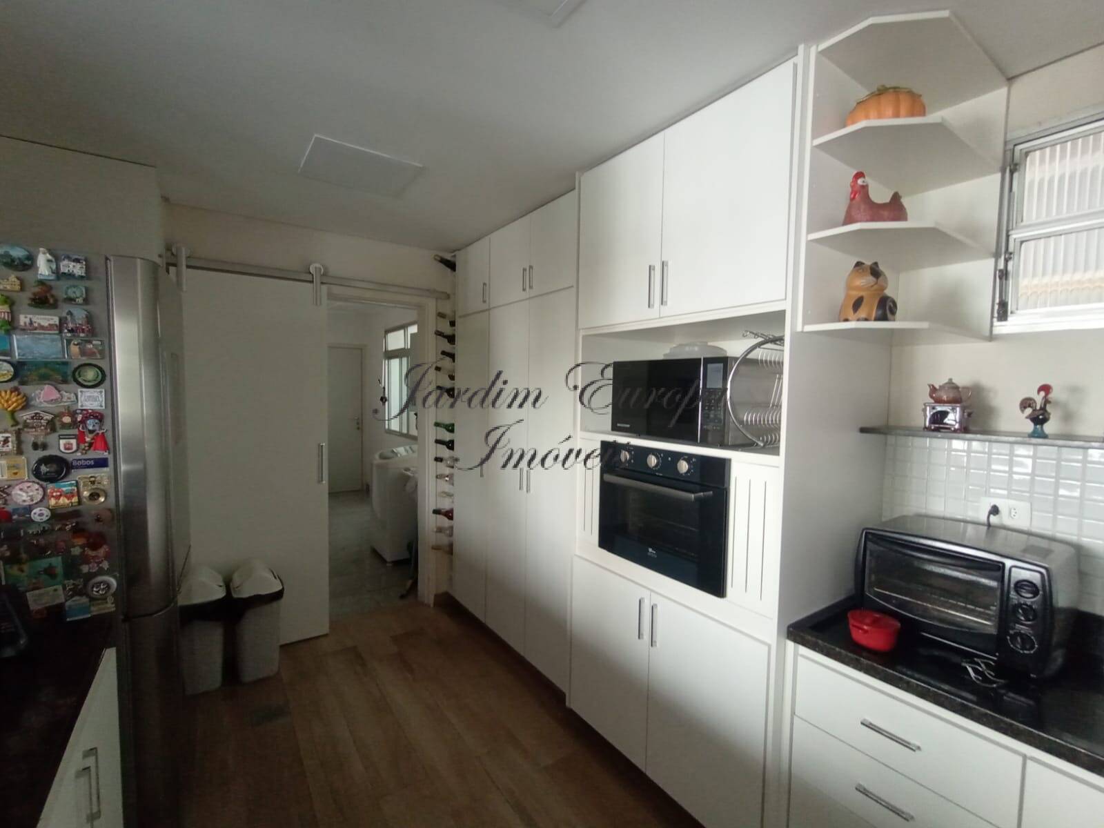 Apartamento à venda com 3 quartos, 142m² - Foto 6