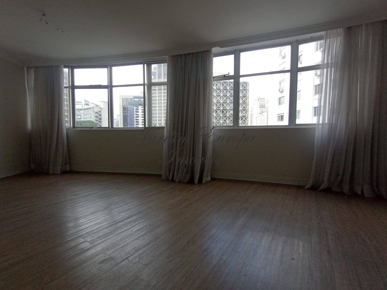 Apartamento à venda com 3 quartos, 178m² - Foto 3