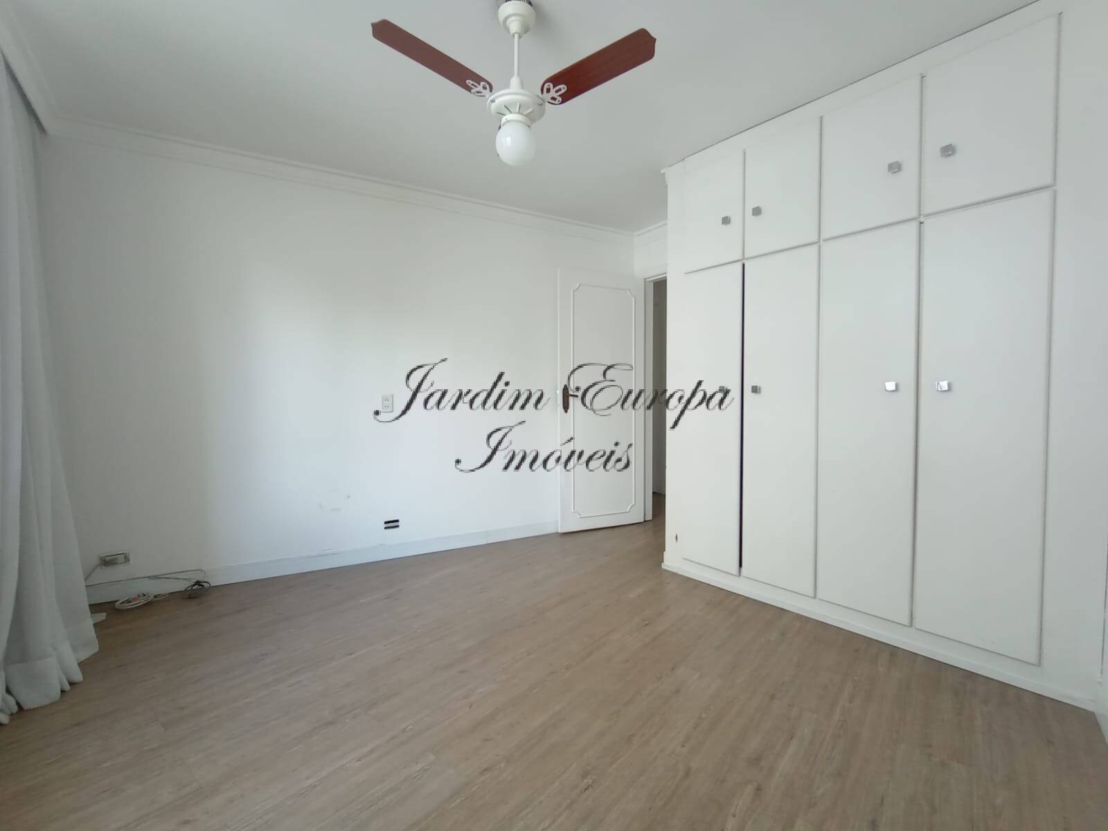 Apartamento à venda com 3 quartos, 178m² - Foto 18